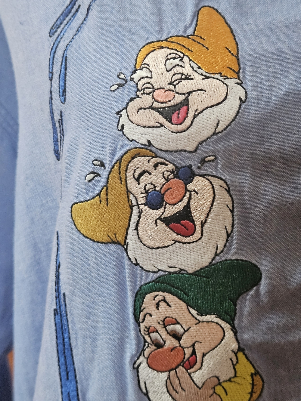 Vintage 1990 Disney Light Blue Button-Down Shirt with Seven Dwarfs Embroidery - Picture 7 of 13